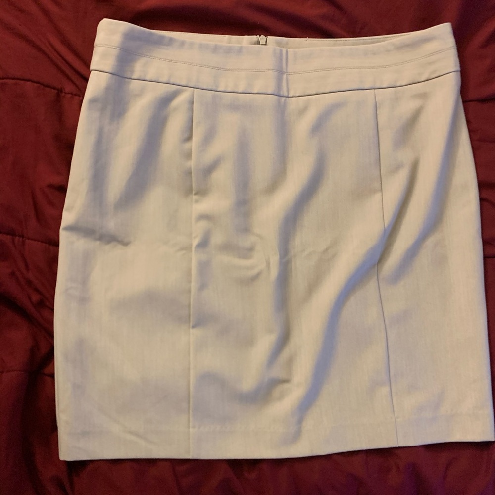 Khaki / beige skirt